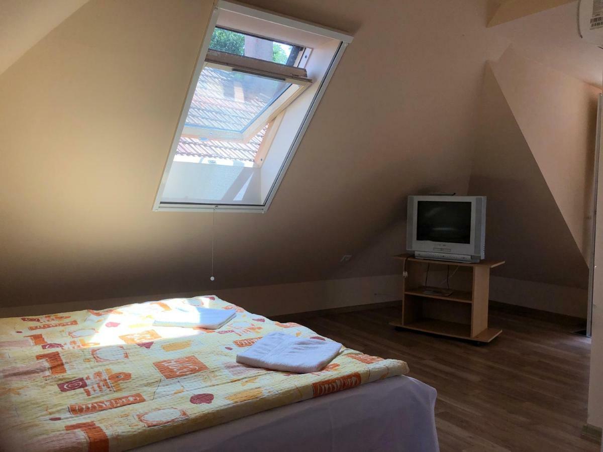 Óvár 12 Vendégház Tokaj Esterno foto